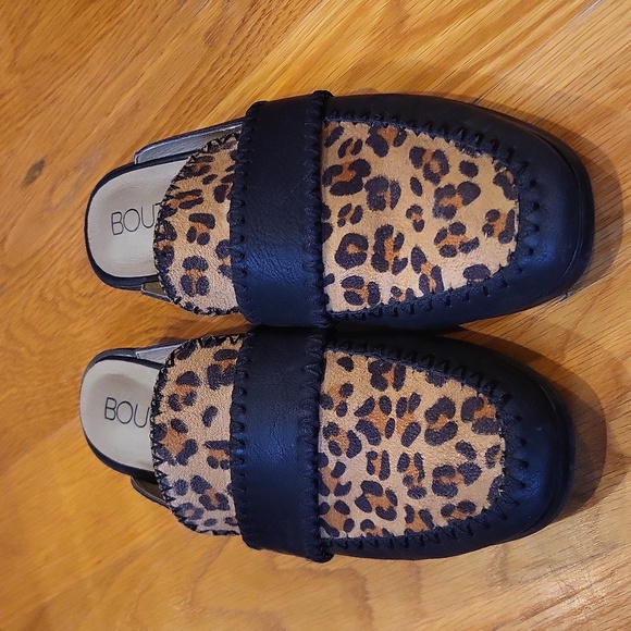 Corkys "Canterbury" Leopard Printed Loafers - Picture 2 of 10